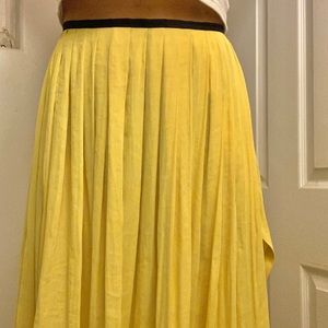 zara yellow pleated maxi skirt